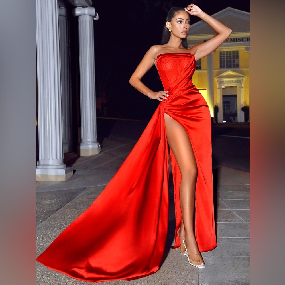 MISS CIRCLE Corset High Slit Satin Gown in Holly Red